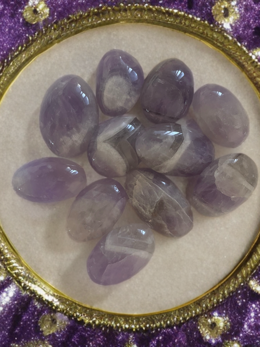 Amethyst Palmstone (Medium)
